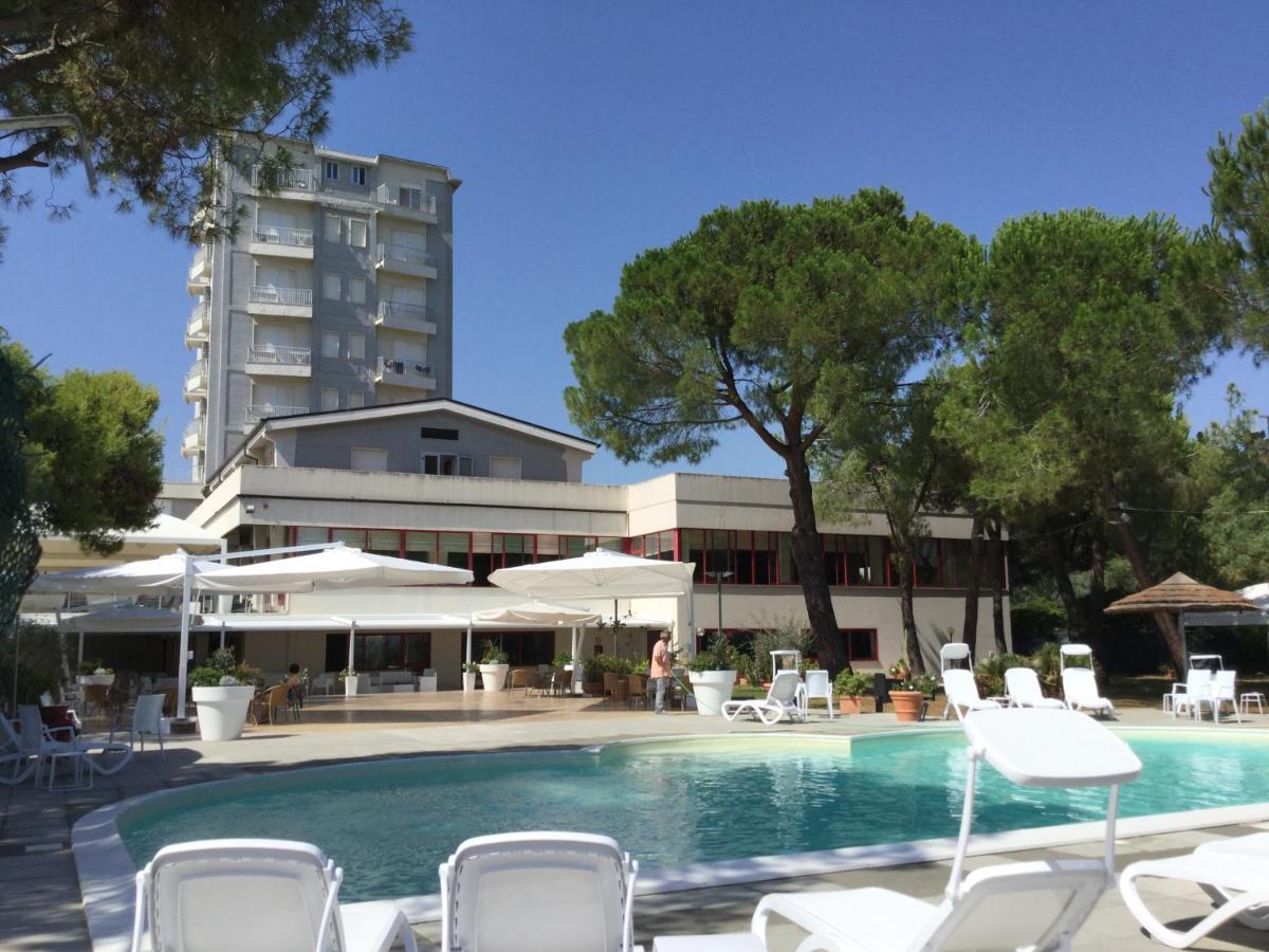 Hotel Perrozzi Васто Екстериор снимка