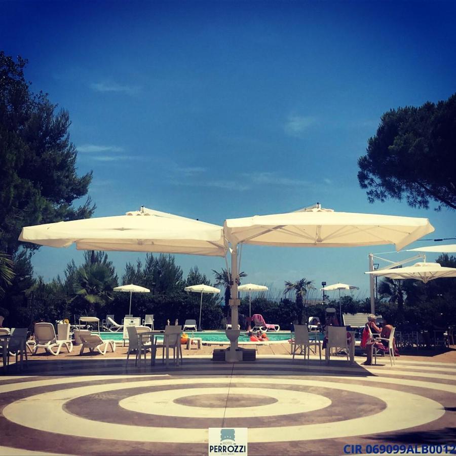 Hotel Perrozzi Васто Екстериор снимка