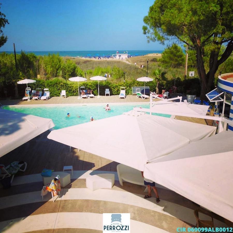 Hotel Perrozzi Васто Екстериор снимка
