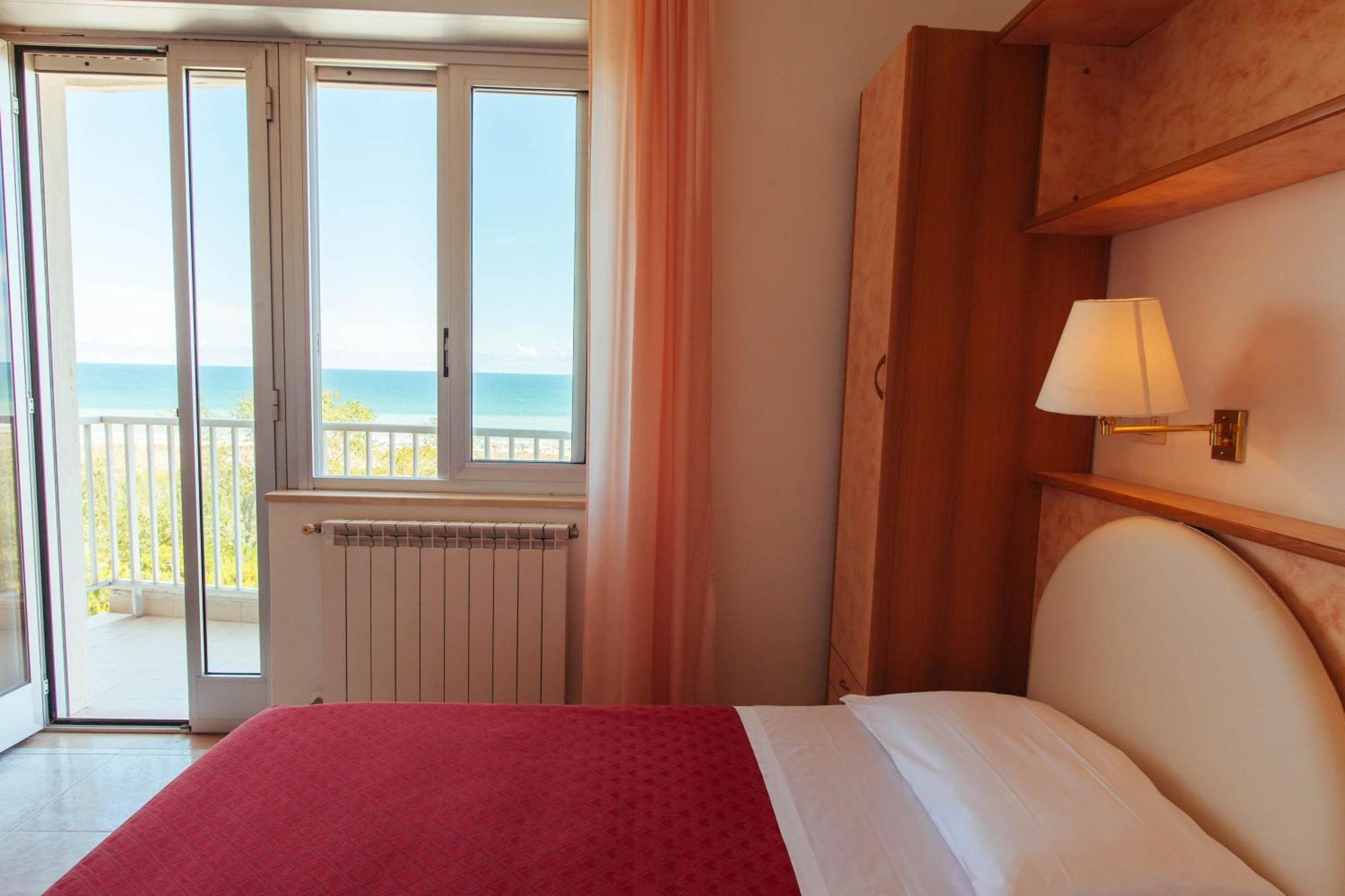Hotel Perrozzi Васто Стая снимка